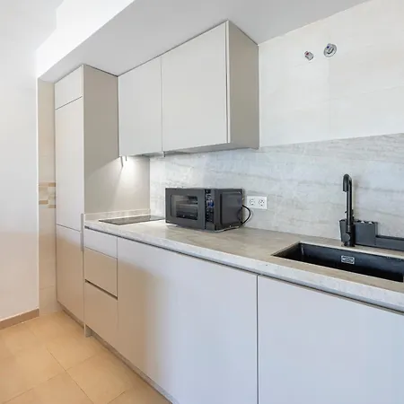 Cozy 1 Bedroom With 2 Pools & Tennis Court